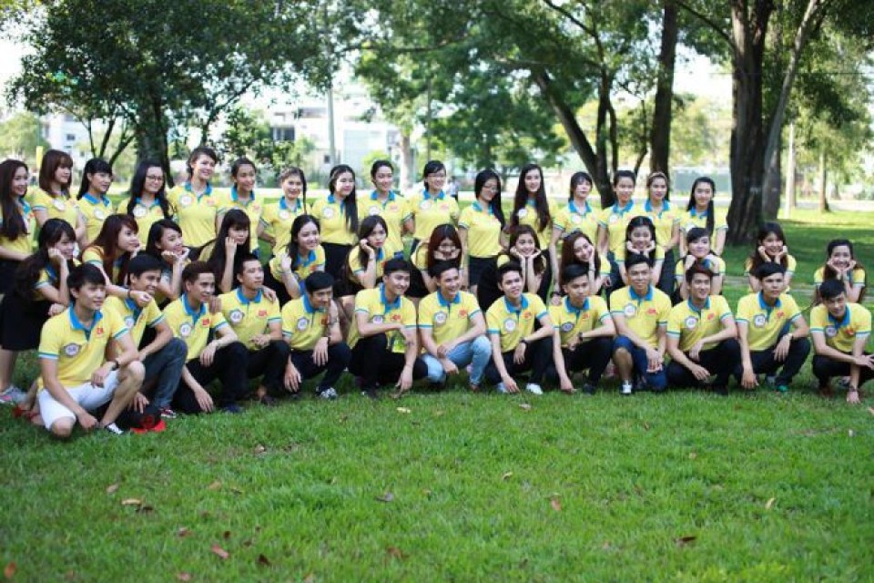 sv-thanh-lich12.jpg sv-thanh-lich12.jpg
